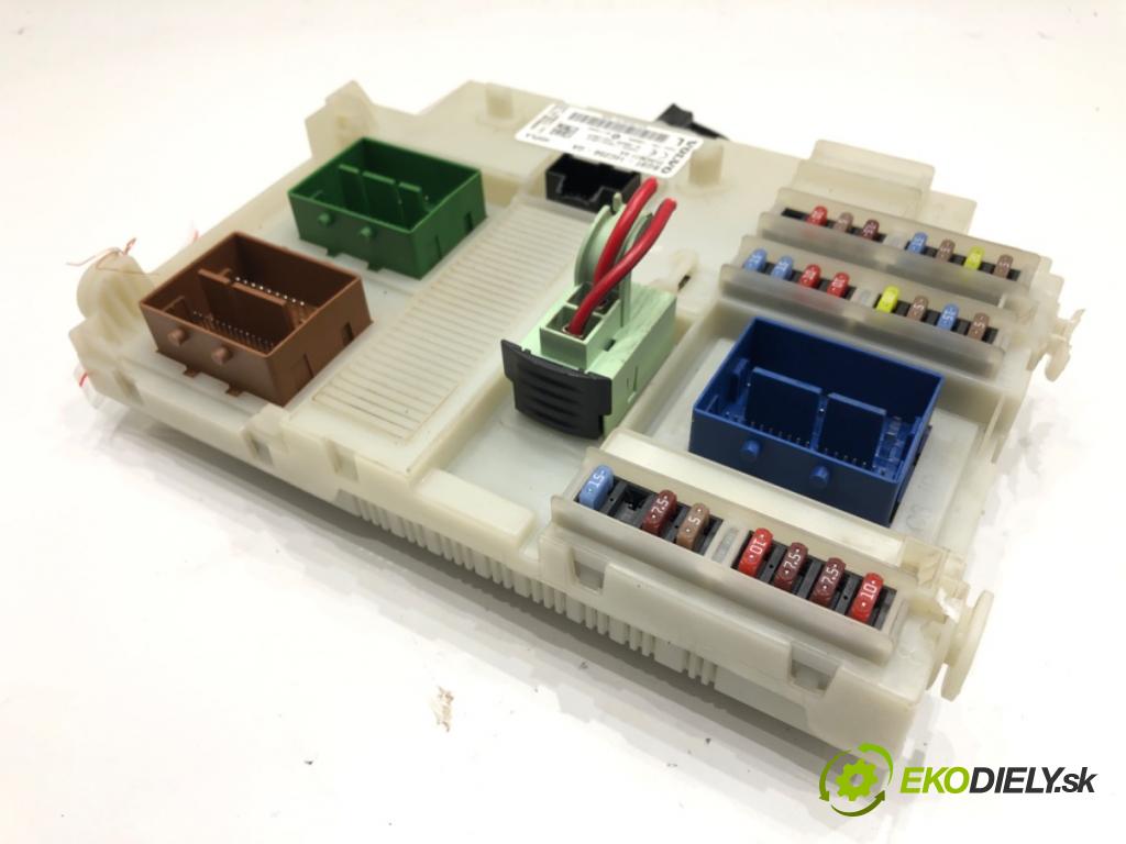 VOLVO XC60 I SUV (156) 2008 - 2017    2.4 D / D3 / D4 AWD 120 kW [163 KM] olej napędowy 2008 - 2017  modul BSI 31343677AA (Pojistkové skříňky)