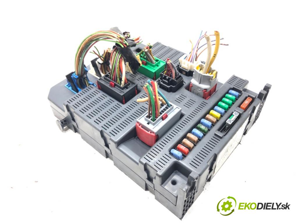 PEUGEOT 207 SW (WK_) 2007 - 2013    1.4 16V 70 kW [95 KM] benzyna 2007 - 2013  modul BSI 9663798380 (Pojistkové skříňky)