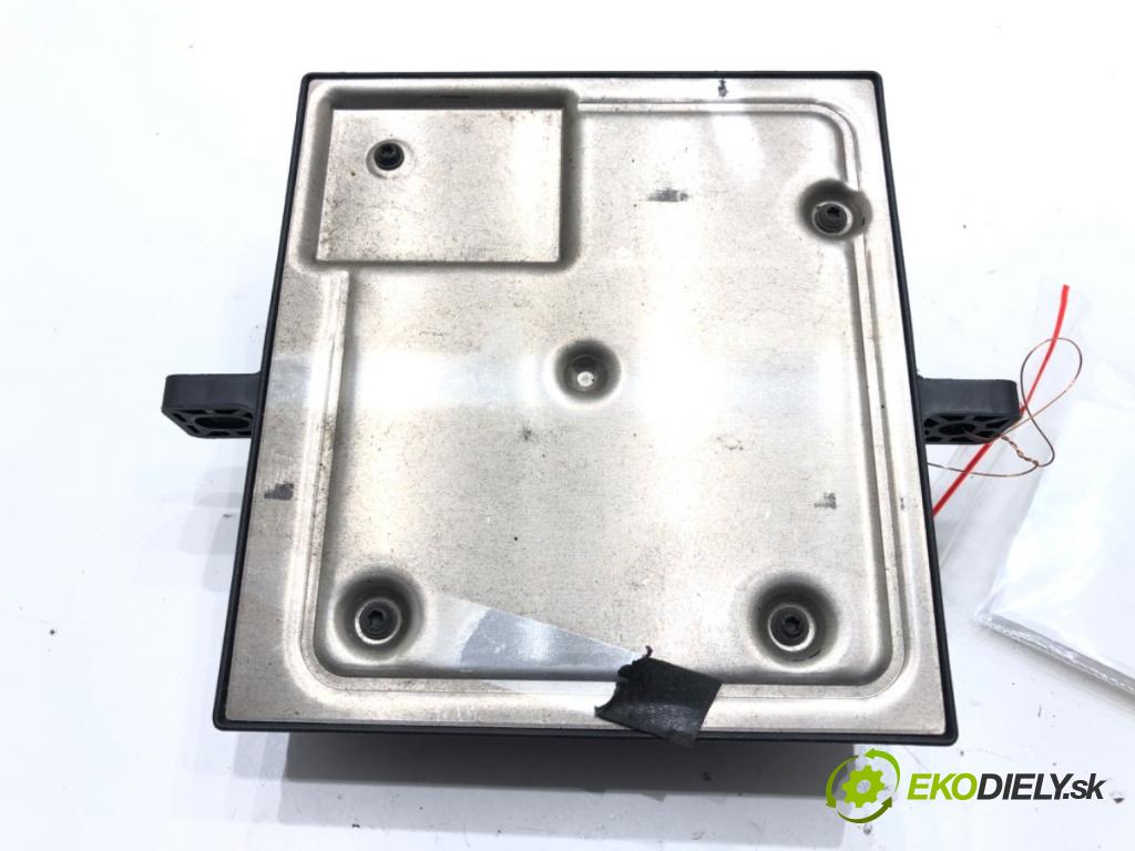 AUDI A4 B7 Avant (8ED) 2004 - 2008    2.0 TDI 103 kW [140 KM] olej napędowy 2004 - 2008  Modul svetiel 8E0907279N (Ostatné)