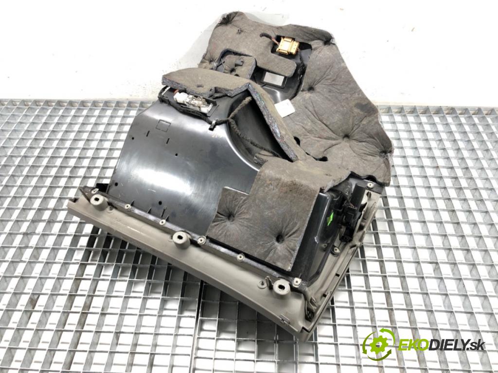 AUDI A4 B7 Avant (8ED) 2004 - 2008    2.0 TDI 103 kW [140 KM] olej napędowy 2004 - 2008  Priehradka, kastlík spolujazdca  (Priehradky, kastlíky)