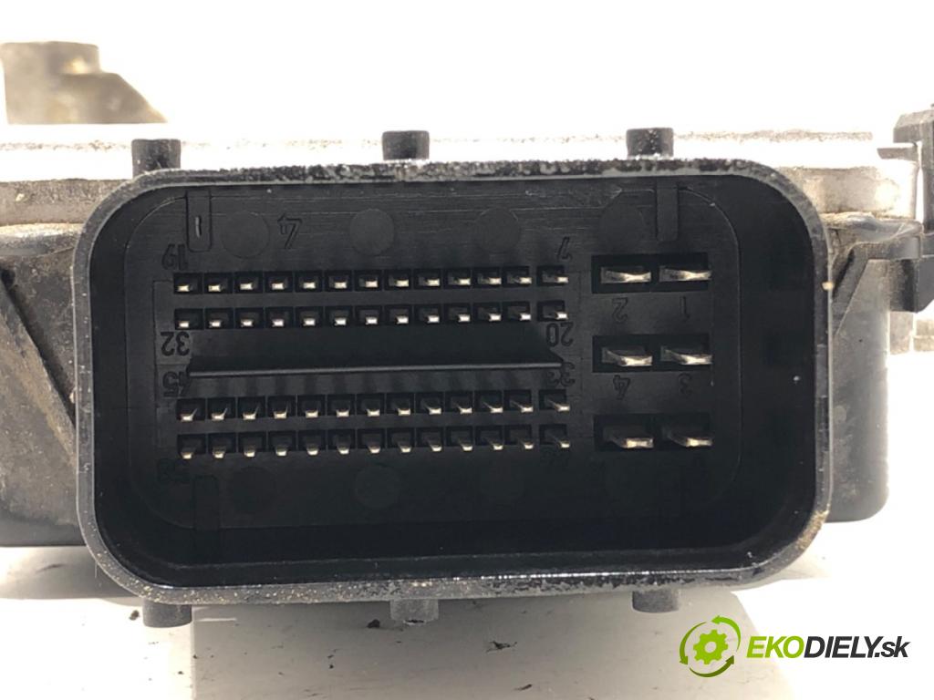 JEEP COMPASS (MP, M6) 2016 - 2022    2.4 MultiAir 4x4 129 kW [175 KM] benzyna 2017 - 2022  Riadiaca jednotka prevodovky 68414988AA (Riadiace jednotky prevodovky)