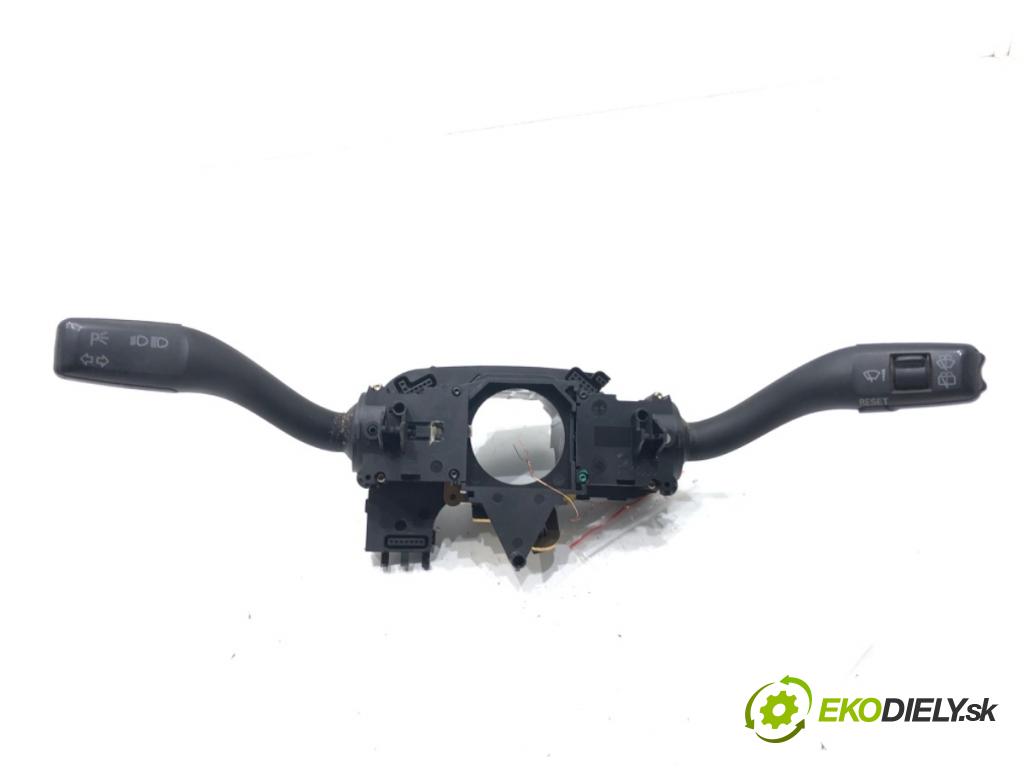 AUDI A4 B6 Avant (8E5) 2000 - 2005    1.9 TDI 96 kW [130 KM] olej napędowy 2001 - 2004  Prepínač kombinovaný 8E0953549F (Prepínače, spínače, tlačidlá a ovládače kúrenia)