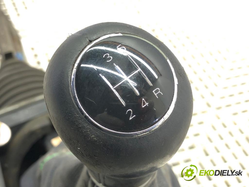 AUDI A4 B6 Avant (8E5) 2000 - 2005    1.9 TDI 96 kW [130 KM] olej napędowy 2001 - 2004  Kulisa 8E0711025 (Rýchlostné páky / kulisy)