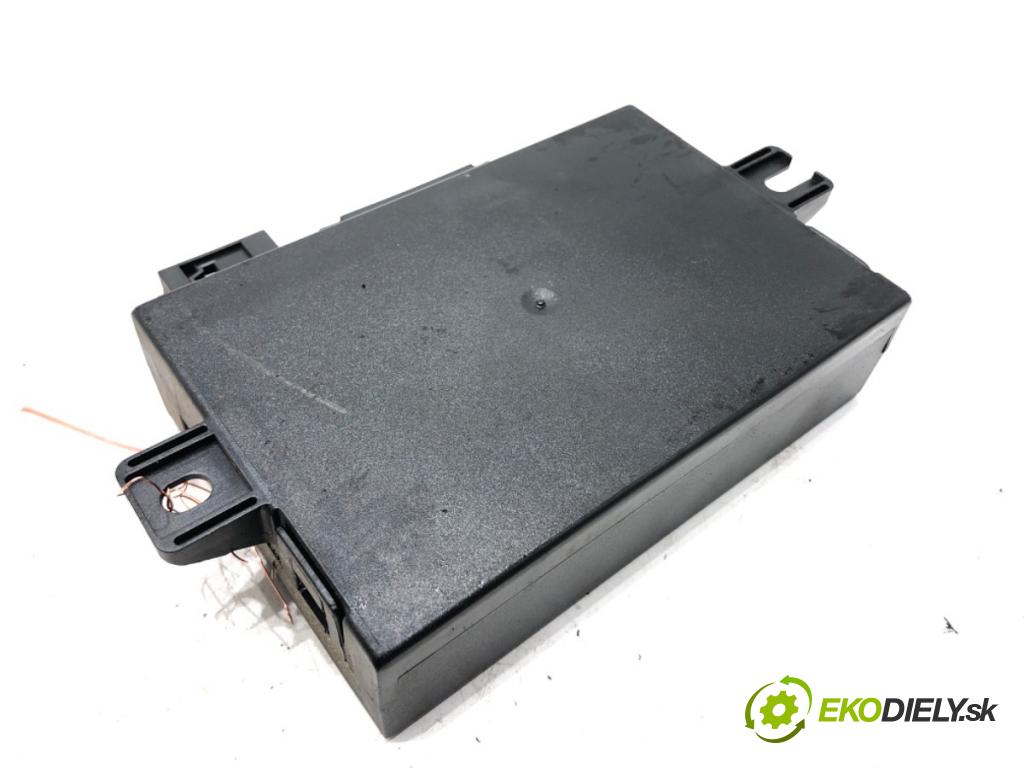 AUDI A4 B6 Avant (8E5) 2000 - 2005    1.9 TDI 96 kW [130 KM] olej napędowy 2001 - 2004  Modul ťažného oka 8E0907383 (Ostatné)