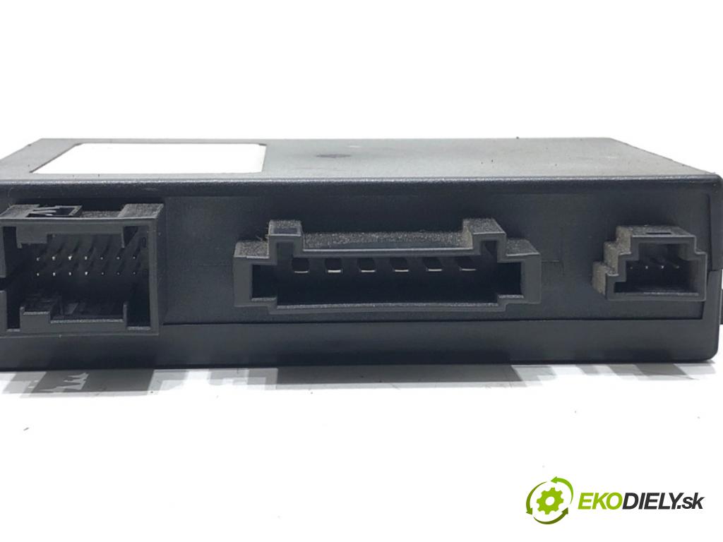 AUDI A4 B6 Avant (8E5) 2000 - 2005    1.9 TDI 96 kW [130 KM] olej napędowy 2001 - 2004  Modul ťažného oka 8E0907383 (Ostatné)