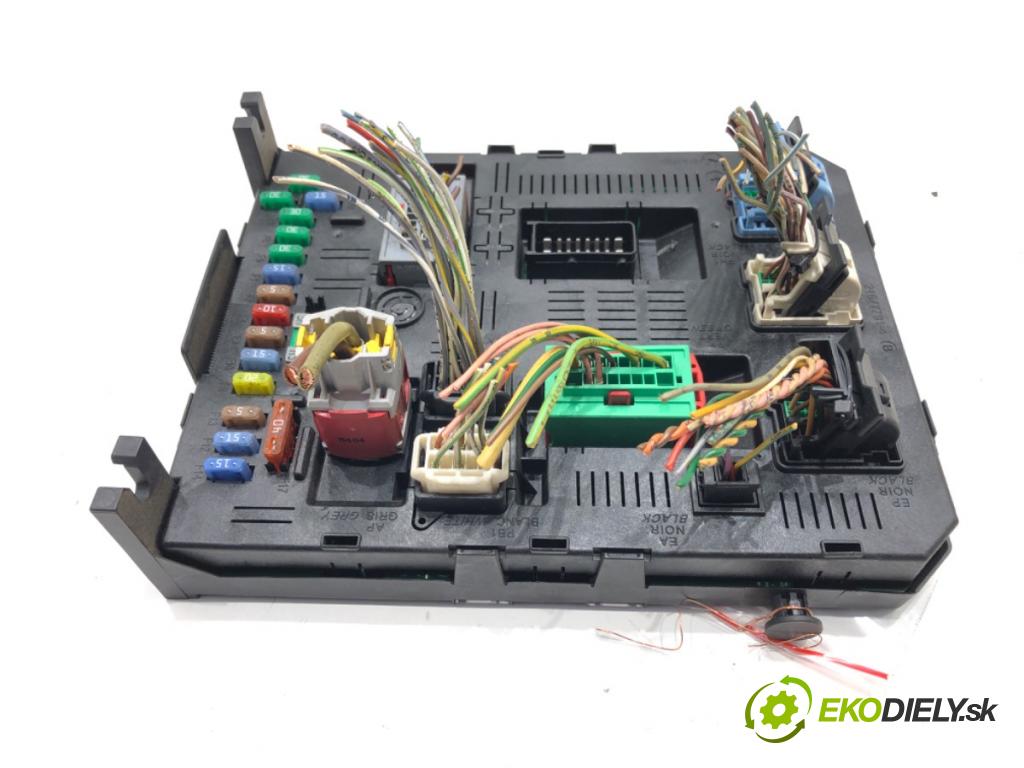 CITROEN C4 I (LC_) 2004 - 2014    1.4 16V 65 kW [88 KM] benzyna 2004 - 2011  modul BSI 21676159-4 (Pojistkové skříňky)