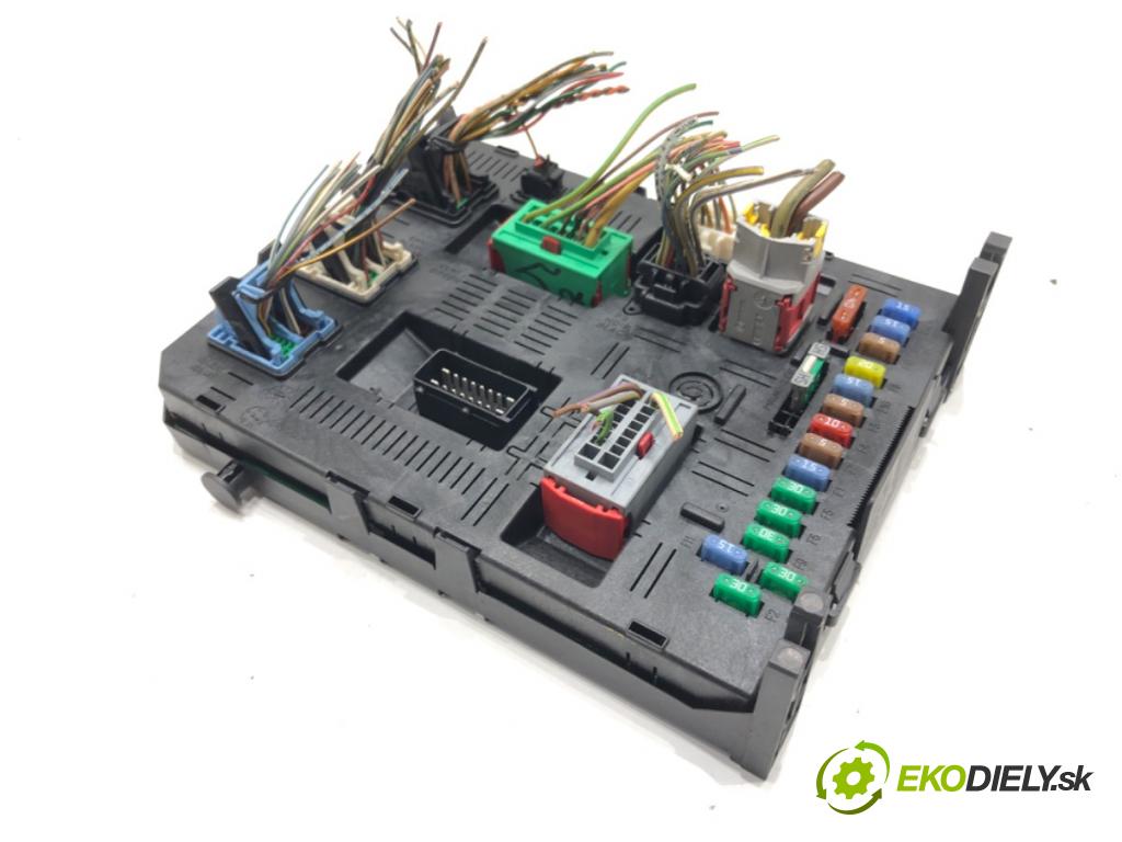 CITROEN C4 I (LC_) 2004 - 2014    1.4 16V 65 kW [88 KM] benzyna 2004 - 2011  modul BSI 21676159-4 (Pojistkové skříňky)