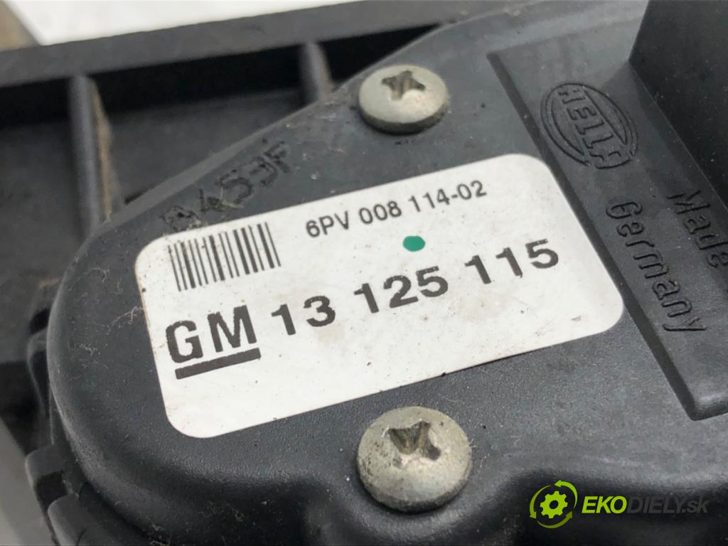 OPEL ZAFIRA A nadwozie wielkoprzestrzenne (MPV) (T98) 1999 - 2005    2.0 OPC (F75) 147 kW [200 KM] benzyna 2002 - 2005  Potenciometer plynu 13125115 (Pedále)