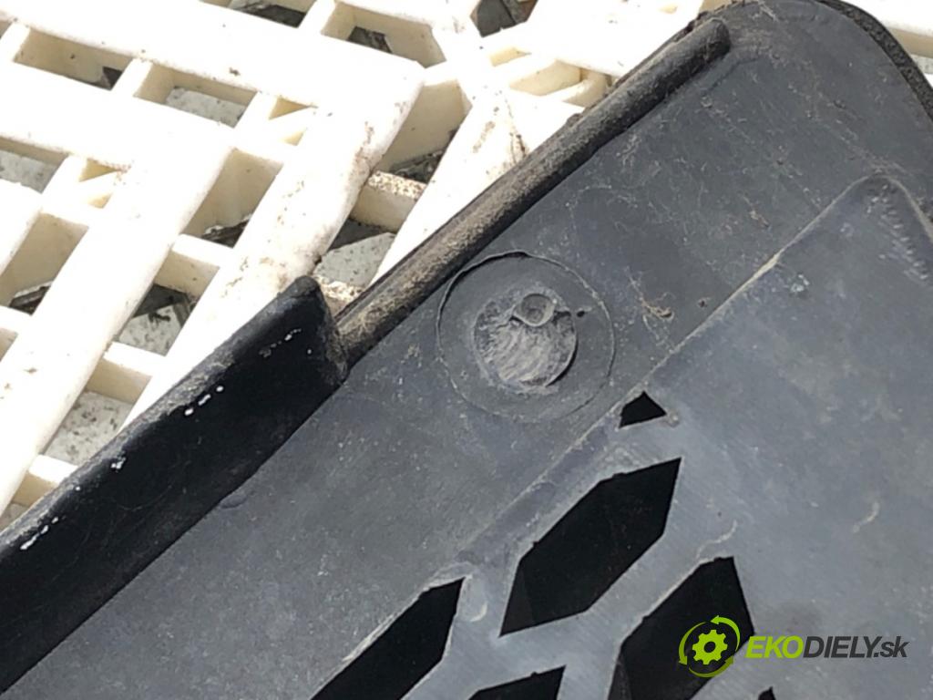 OPEL ZAFIRA A nadwozie wielkoprzestrzenne (MPV) (T98) 1999 - 2005    2.0 OPC (F75) 147 kW [200 KM] benzyna 2002 - 2005  mřížka maska 09270524 (Mřížky (masky) chladičů)