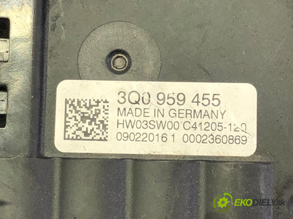 SKODA SUPERB III Kombi (3V5) 2015 - 2022    2.0 TSI 4x4 206 kW [280 KM] benzyna 2015 - 2022  Ventilátor chladiča 3Q0959455 (Ventilátory)