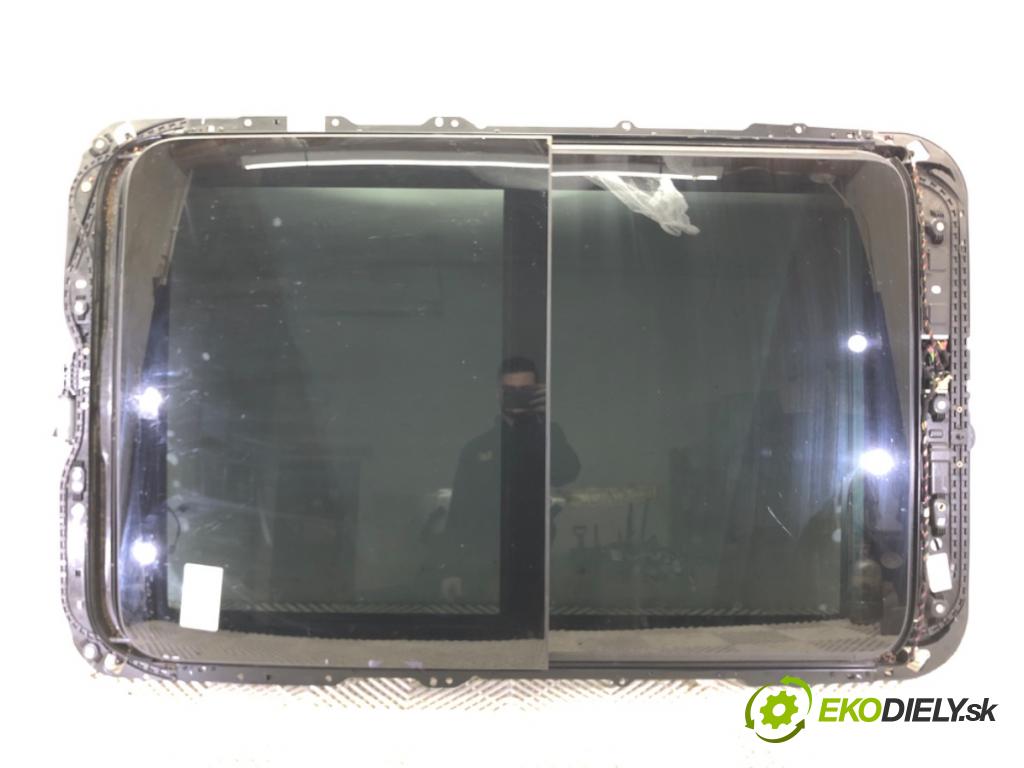 SKODA SUPERB III Kombi (3V5) 2015 - 2022    2.0 TSI 4x4 206 kW [280 KM] benzyna 2015 - 2022  střešní okno 3G9877041C (Okna karoserie)