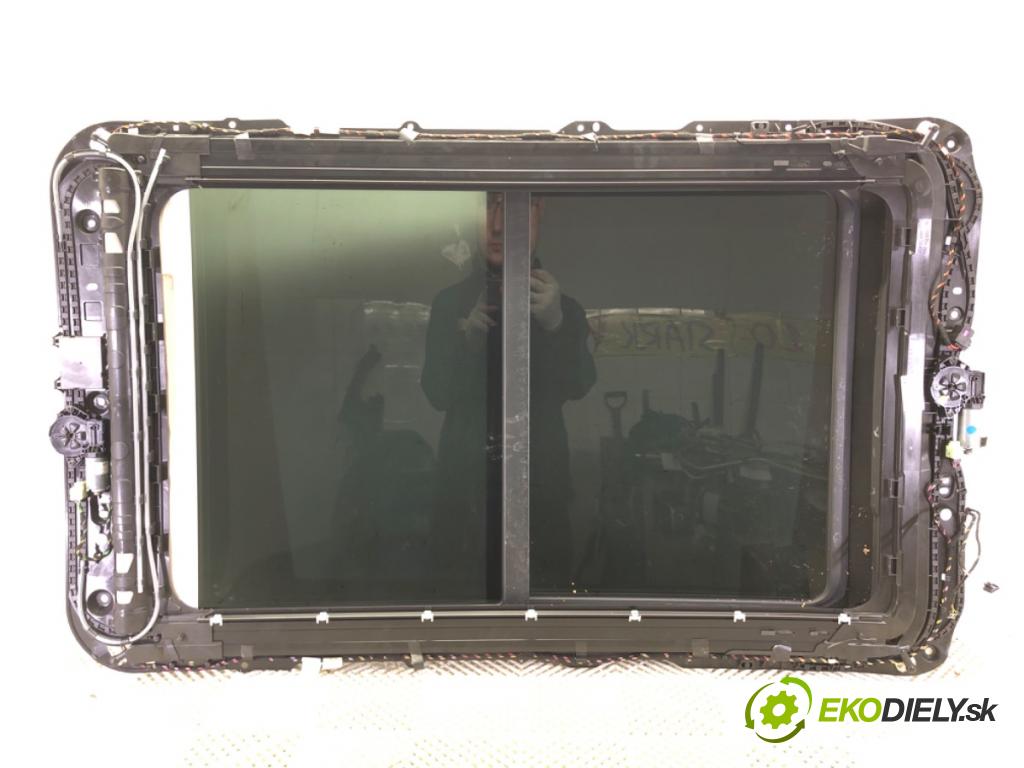 SKODA SUPERB III Kombi (3V5) 2015 - 2022    2.0 TSI 4x4 206 kW [280 KM] benzyna 2015 - 2022  střešní okno 3G9877041C (Okna karoserie)