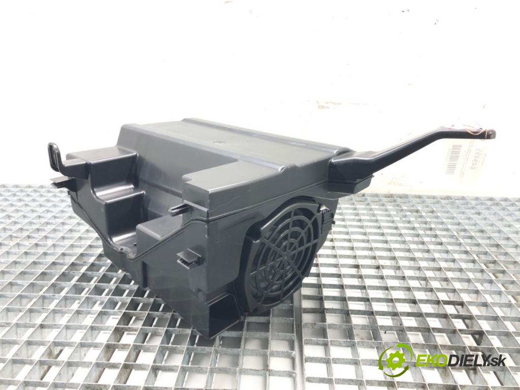 SKODA SUPERB III Kombi (3V5) 2015 - 2022    2.0 TSI 4x4 206 kW [280 KM] benzyna 2015 - 2022  subwoofer 3V0035412 (Audio zariadenia)