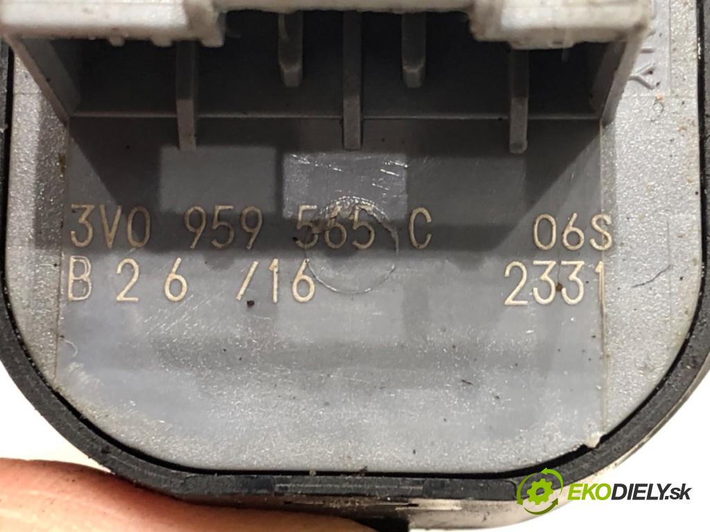 SKODA SUPERB III Kombi (3V5) 2015 - 2022    2.0 TSI 4x4 206 kW [280 KM] benzyna 2015 - 2022  Prepínač nastavenia spätných zrkadiel 3V0959565C (Prepínače, spínače, tlačidlá a ovládače kúrenia)