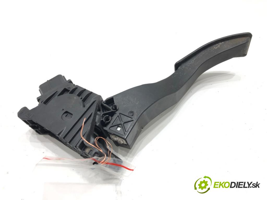 SKODA SUPERB III Kombi (3V5) 2015 - 2022    2.0 TSI 4x4 206 kW [280 KM] benzyna 2015 - 2022  Potenciometer plynu 5Q1723503H (Pedále)