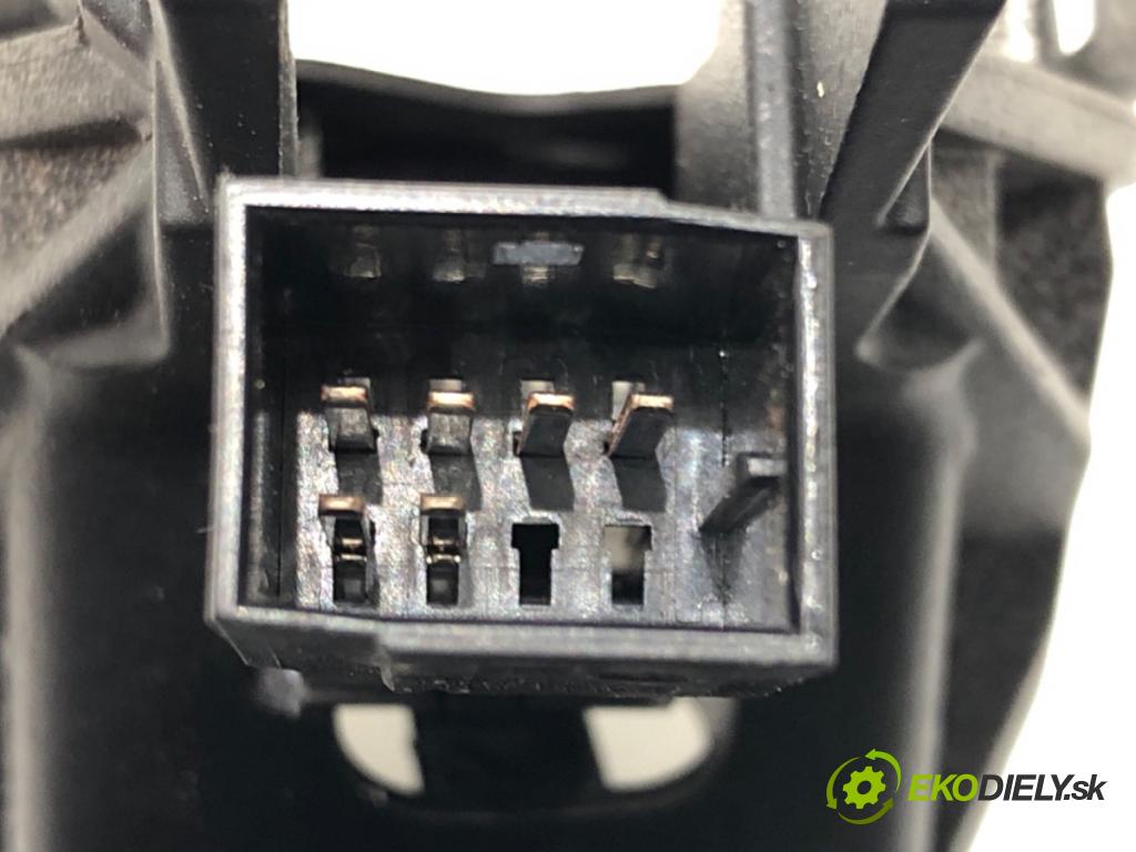 SKODA SUPERB III Kombi (3V5) 2015 - 2022    2.0 TSI 4x4 206 kW [280 KM] benzyna 2015 - 2022  zpětné zrcátko vnitřní 3G0857511F (Světla vnitřní)