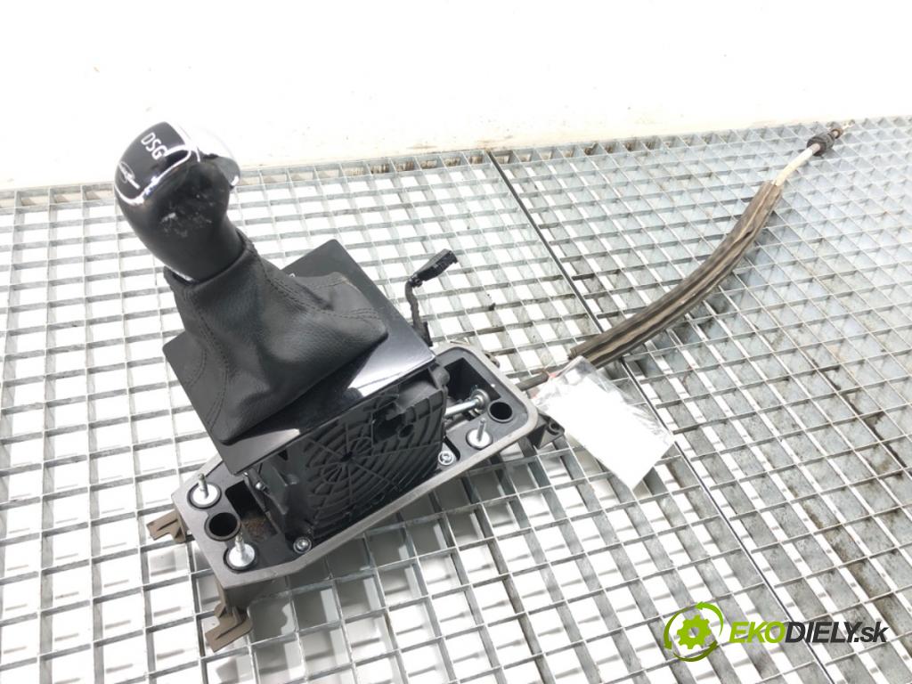 SKODA SUPERB III Kombi (3V5) 2015 - 2022    2.0 TSI 4x4 206 kW [280 KM] benzyna 2015 - 2022  Kulisa 3Q1713023F (Rýchlostné páky / kulisy)