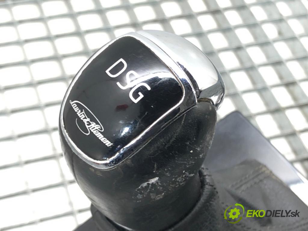 SKODA SUPERB III Kombi (3V5) 2015 - 2022    2.0 TSI 4x4 206 kW [280 KM] benzyna 2015 - 2022  Kulisa 3Q1713023F (Rýchlostné páky / kulisy)