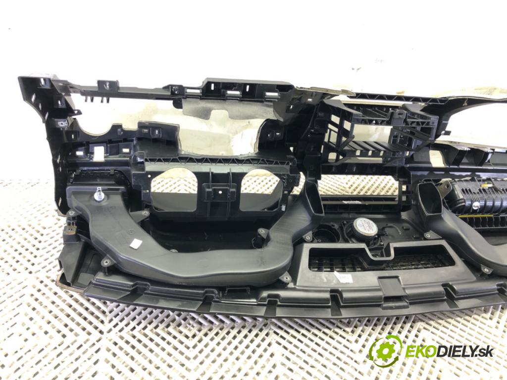 SKODA SUPERB III Kombi (3V5) 2015 - 2022    2.0 TSI 4x4 206 kW [280 KM] benzyna 2015 - 2022  palubní doska silenbloku ZÁVĚSY PÁSY: 3V0880201F