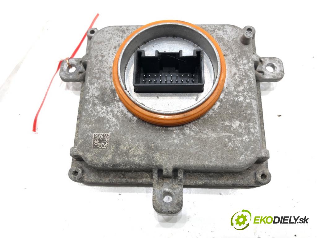 SKODA SUPERB III Kombi (3V5) 2015 - 2022    2.0 TSI 4x4 206 kW [280 KM] benzyna 2015 - 2022  Menič XENON 4G0907397Q (Riadiace jednotky xenónu)