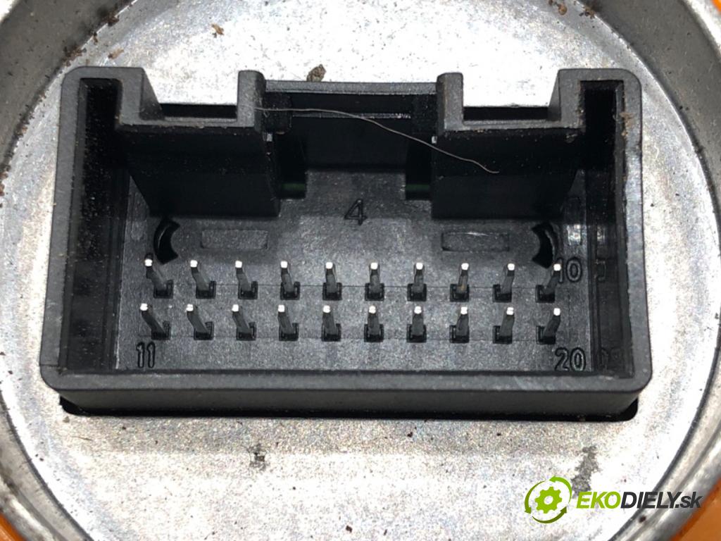 SKODA SUPERB III Kombi (3V5) 2015 - 2022    2.0 TSI 4x4 206 kW [280 KM] benzyna 2015 - 2022  Menič XENON 4G0907397Q (Riadiace jednotky xenónu)