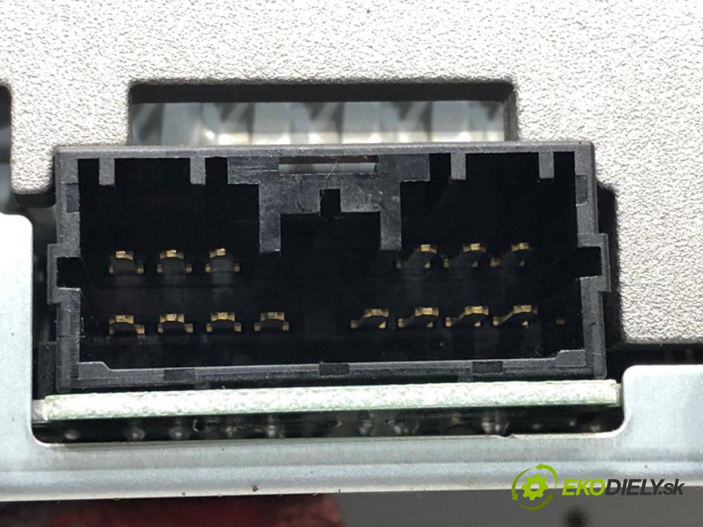 MITSUBISHI COLT VI (Z3_A, Z2_A) 2002 - 2012    1.3 70 kW [95 KM] benzyna 2004 - 2012  RADIO 8701A239 (Audio zariadenia)