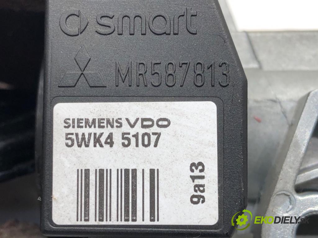 MITSUBISHI COLT VI (Z3_A, Z2_A) 2002 - 2012    1.3 70 kW [95 KM] benzyna 2004 - 2012  spinačka MR587813 (Spínacie skrinky a kľúče)