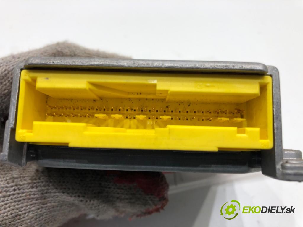 MITSUBISHI COLT VI (Z3_A, Z2_A) 2002 - 2012    1.3 70 kW [95 KM] benzyna 2004 - 2012  senzor airbag 0285001647 (Snímače)