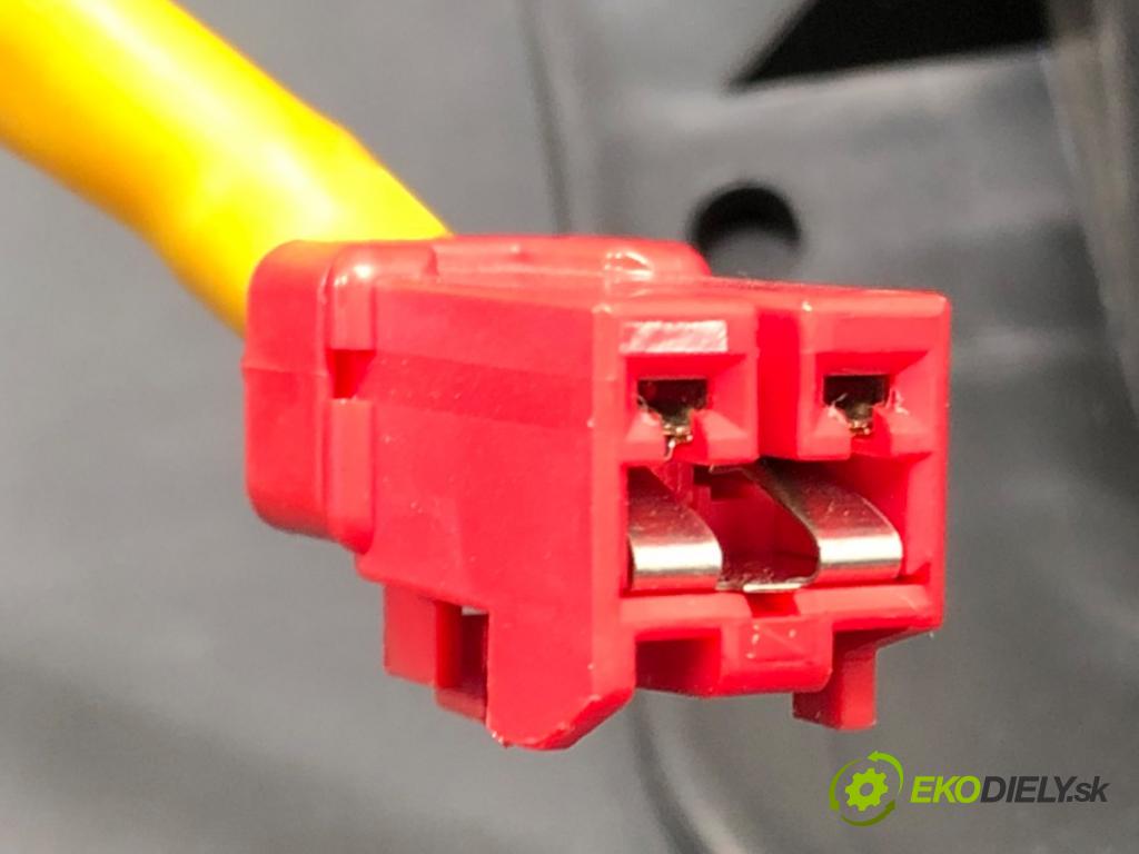 MITSUBISHI COLT VI (Z3_A, Z2_A) 2002 - 2012    1.3 70 kW [95 KM] benzyna 2004 - 2012  AirBag spolujazdca P7030A233 (Airbagy)