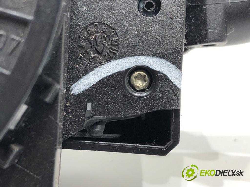 VW POLO (9N_, 9A_) 2001 - 2014    1.9 TDI 74 kW [101 KM] olej napędowy 2001 - 2009  Prepínač kombinovaný 6Q0953503AM (Prepínače, spínače, tlačidlá a ovládače kúrenia)