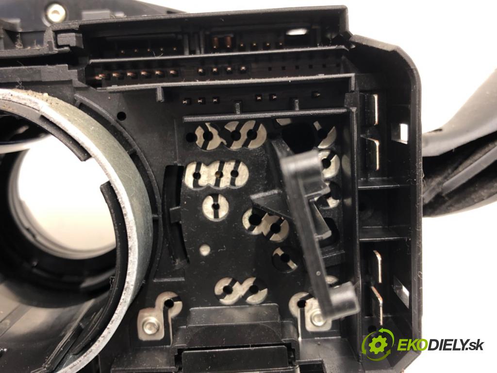 VW POLO (9N_, 9A_) 2001 - 2014    1.9 TDI 74 kW [101 KM] olej napędowy 2001 - 2009  Prepínač kombinovaný 6Q0953503AM (Prepínače, spínače, tlačidlá a ovládače kúrenia)