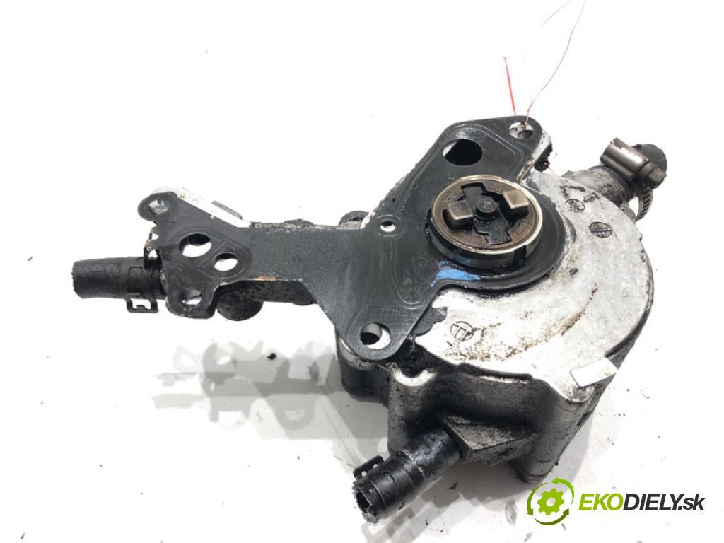 VW POLO (9N_, 9A_) 2001 - 2014    1.9 TDI 74 kW [101 KM] olej napędowy 2001 - 2009  Pumpa vákuová 038145209C