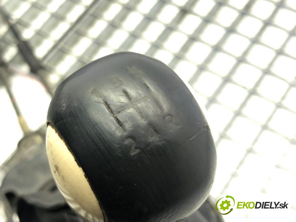 NISSAN MICRA III (K12) 2002 - 2010    1.5 dCi 48 kW [65 KM] olej napędowy 2003 - 2010  Kulisa 34108-AX220 (Rýchlostné páky / kulisy)