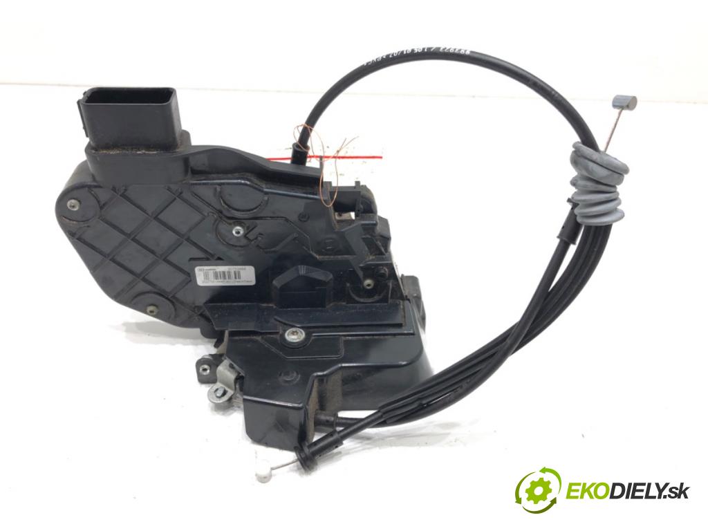 VOLVO V50 (545) 2003 - 2012    2.0 D 100 kW [136 KM] olej napędowy 2004 - 2010  zámok dveře levý zadní část 30753668