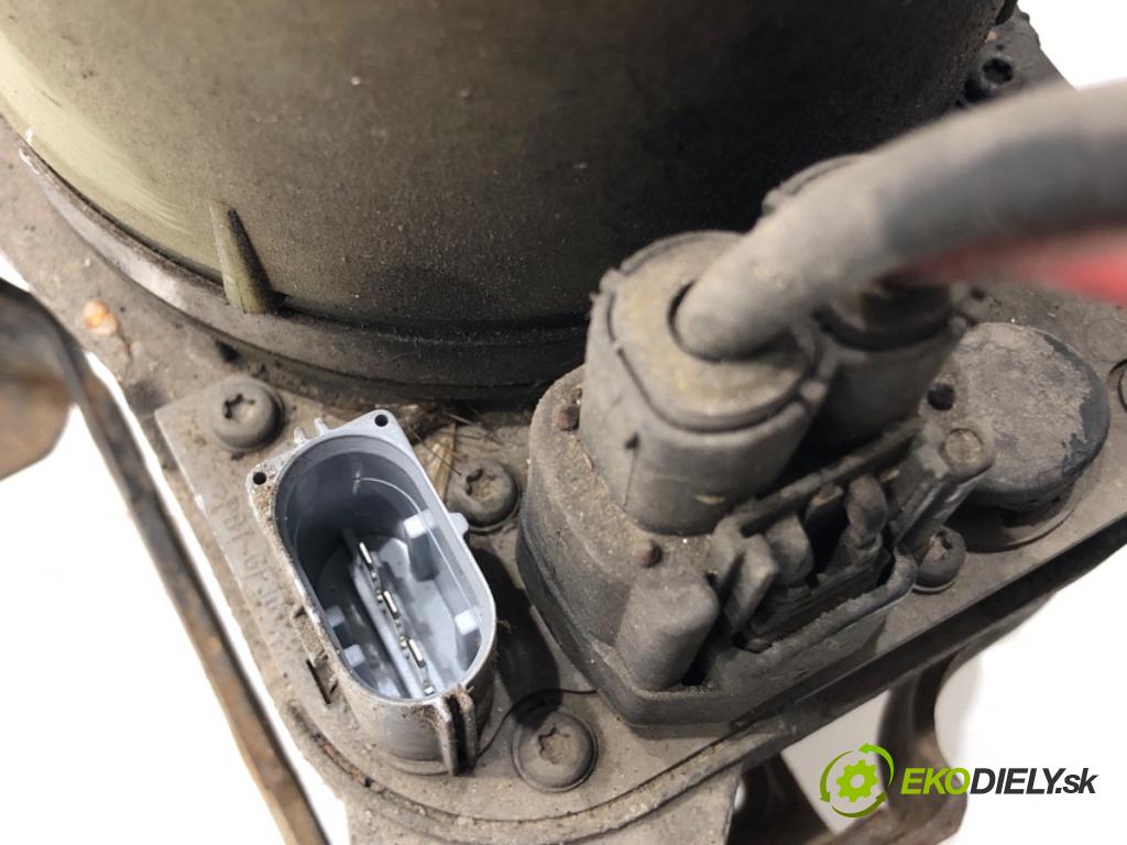 VOLVO V50 (545) 2003 - 2012    2.0 D 100 kW [136 KM] olej napędowy 2004 - 2010  Pumpa servočerpadlo 5N51-3K514-AD (Servočerpadlá, pumpy riadenia)