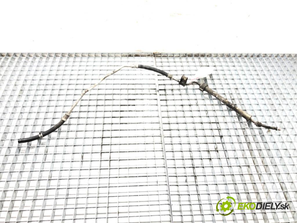 VOLVO V50 (545) 2003 - 2012    2.0 D 100 kW [136 KM] olej napędowy 2004 - 2010  hadica servočerpadlo  (Rúrky, hadice servočerpadla)