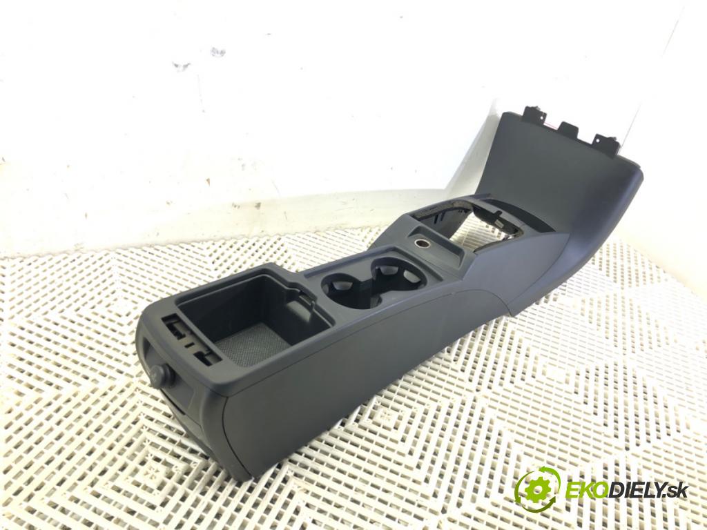 VOLVO V50 (545) 2003 - 2012    2.0 D 100 kW [136 KM] olej napędowy 2004 - 2010  Tunel stredový 30755349 (Stredový tunel / panel)