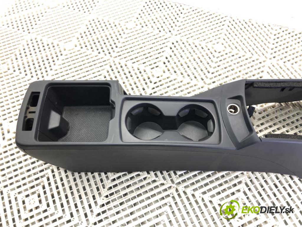 VOLVO V50 (545) 2003 - 2012    2.0 D 100 kW [136 KM] olej napędowy 2004 - 2010  Tunel stredový 30755349 (Stredový tunel / panel)