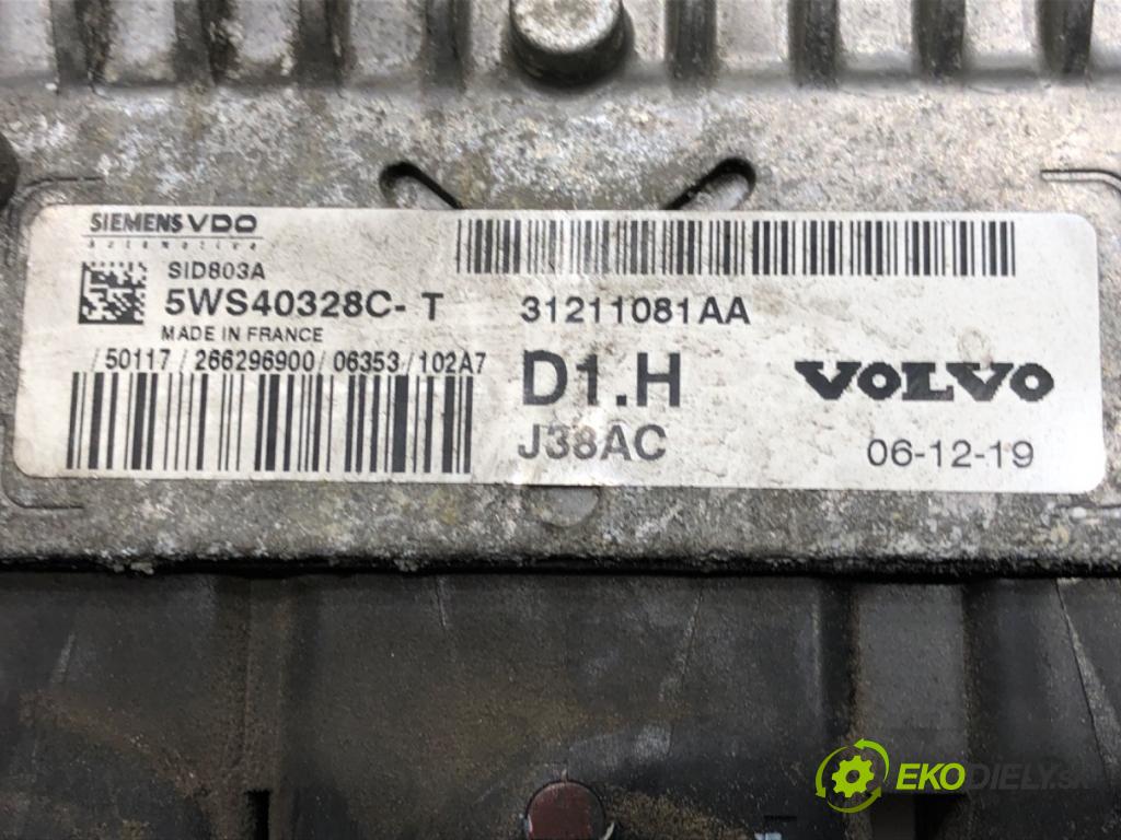 VOLVO V50 (545) 2003 - 2012    2.0 D 100 kW [136 KM] olej napędowy 2004 - 2010  riadiaca jednotka Motor 31211081AA (Riadiace jednotky)