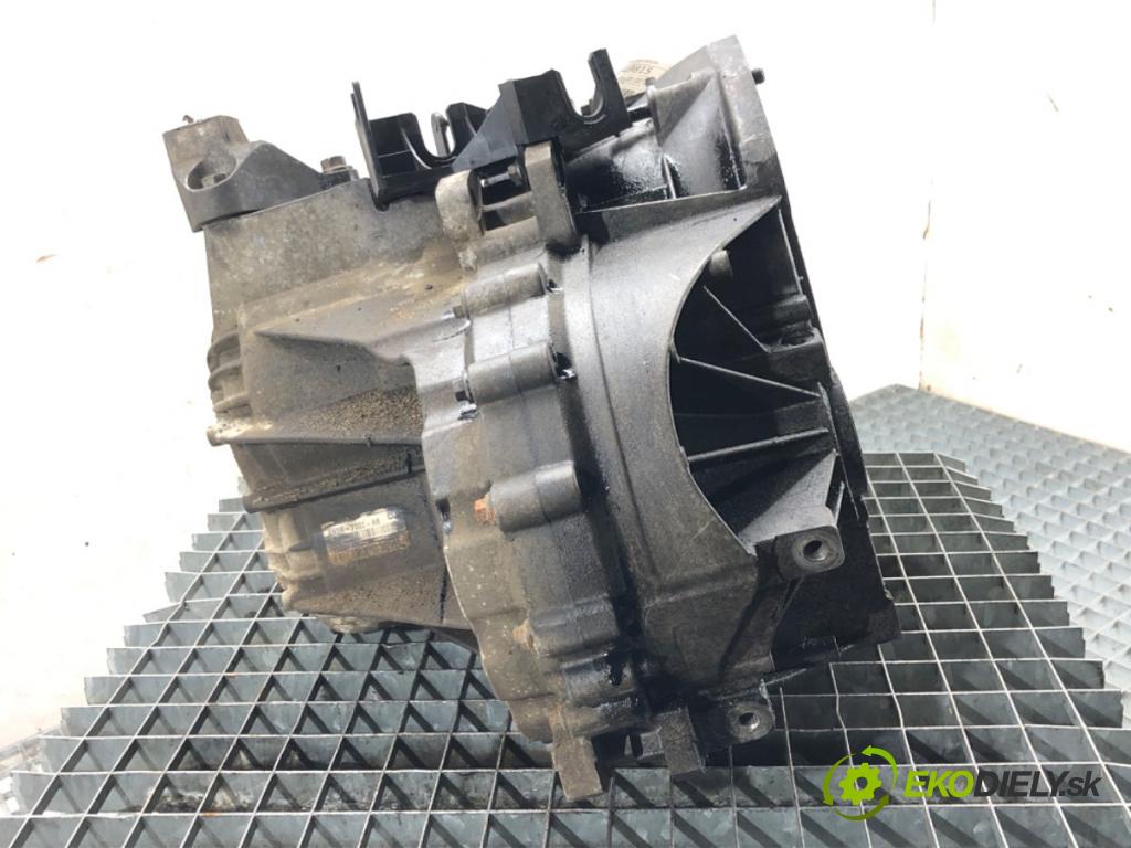 VOLVO V50 (545) 2003 - 2012    2.0 D 100 kW [136 KM] olej napędowy 2004 - 2010  Prevodovka 6N5R-7002-AB (Prevodovky)