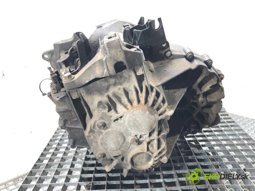 VOLVO V50 (545) 2003 - 2012    2.0 D 100 kW [136 KM] olej napędowy 2004 - 2010  Prevodovka 6N5R-7002-AB (Prevodovky)