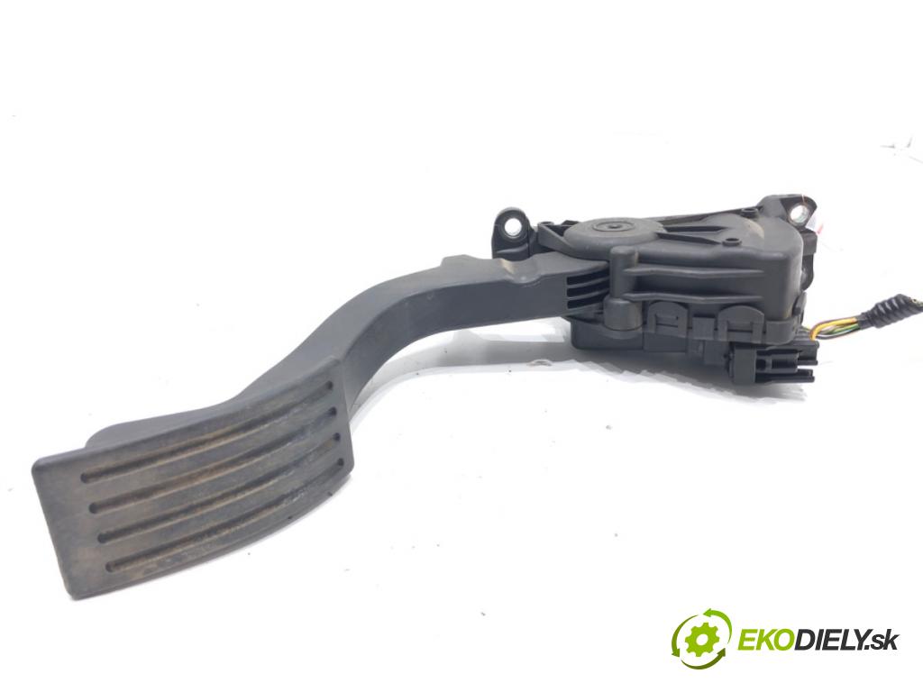 VOLVO V50 (545) 2003 - 2012    2.0 D 100 kW [136 KM] olej napędowy 2004 - 2010  Potenciometer plynu 4M51-9F836-AH (Pedále)