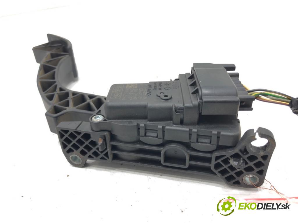 VOLVO V50 (545) 2003 - 2012    2.0 D 100 kW [136 KM] olej napędowy 2004 - 2010  Potenciometer plynu 4M51-9F836-AH (Pedále)