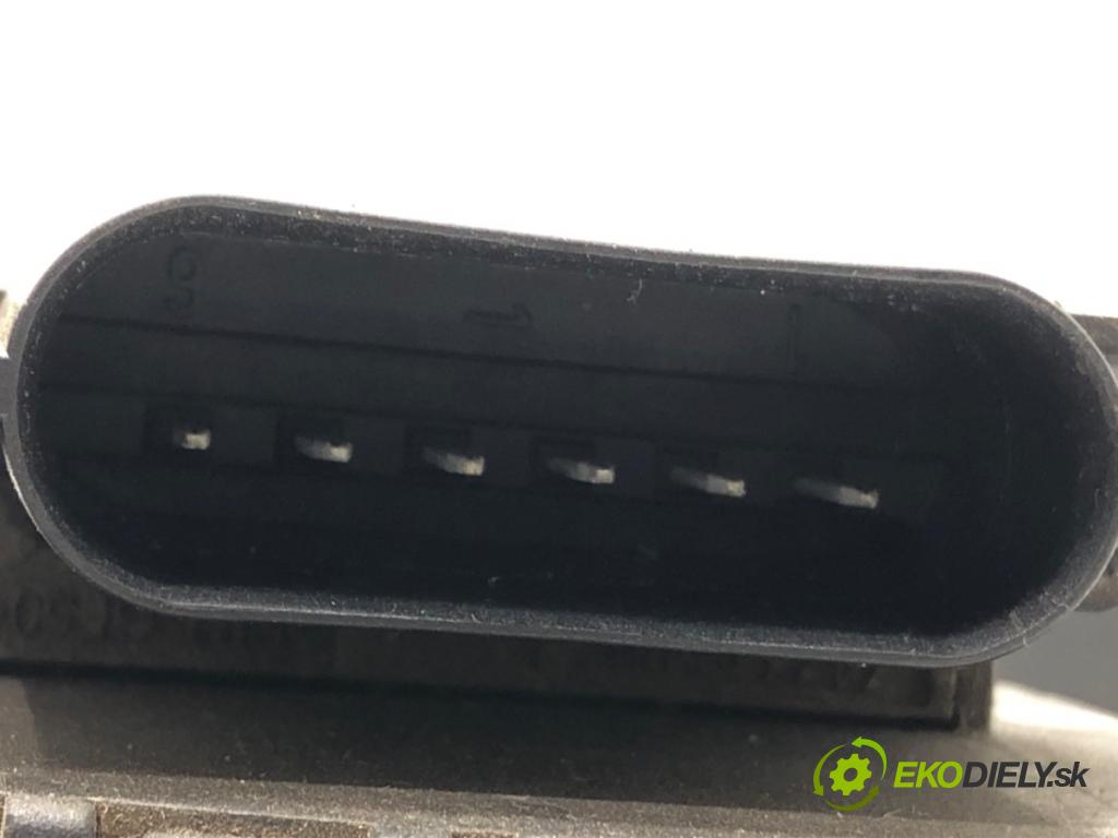 VOLVO V50 (545) 2003 - 2012    2.0 D 100 kW [136 KM] olej napędowy 2004 - 2010  Potenciometer plynu 4M51-9F836-AH (Pedále)