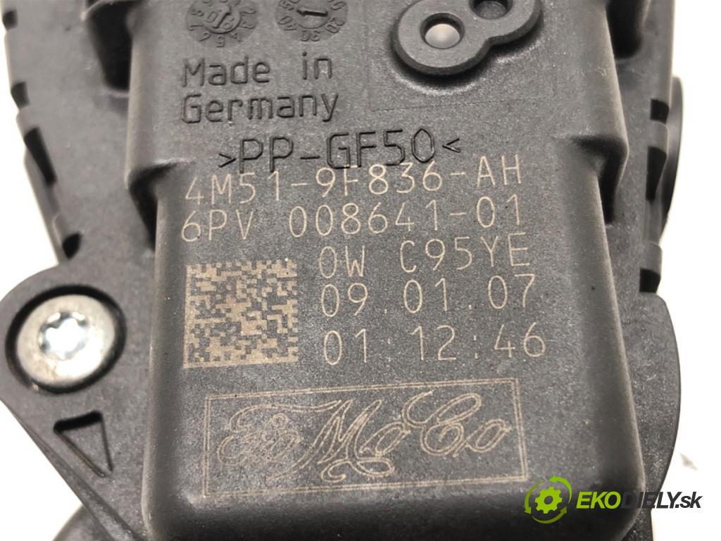 VOLVO V50 (545) 2003 - 2012    2.0 D 100 kW [136 KM] olej napędowy 2004 - 2010  Potenciometer plynu 4M51-9F836-AH (Pedále)