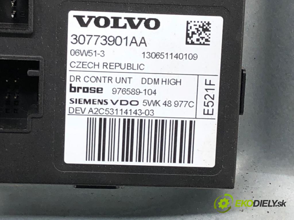 VOLVO V50 (545) 2003 - 2012    2.0 D 100 kW [136 KM] olej napędowy 2004 - 2010  mechanismus okna levý přední část 30773901AA