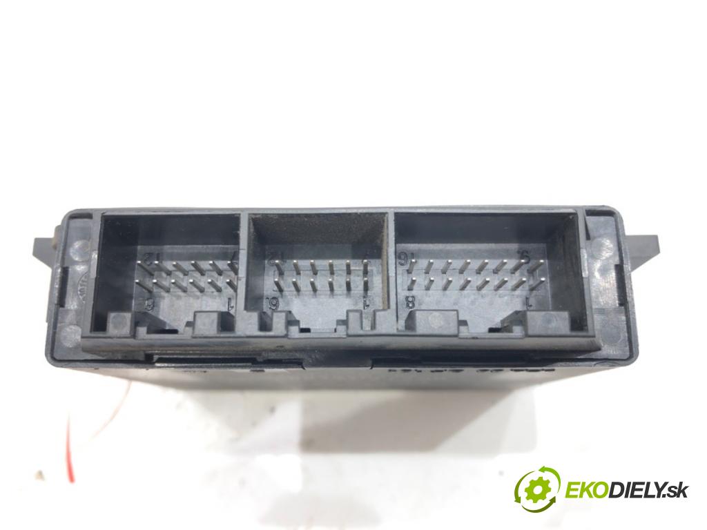 VOLVO V50 (545) 2003 - 2012    2.0 D 100 kW [136 KM] olej napędowy 2004 - 2010  Modul PDC 8673137 (Ostatné)