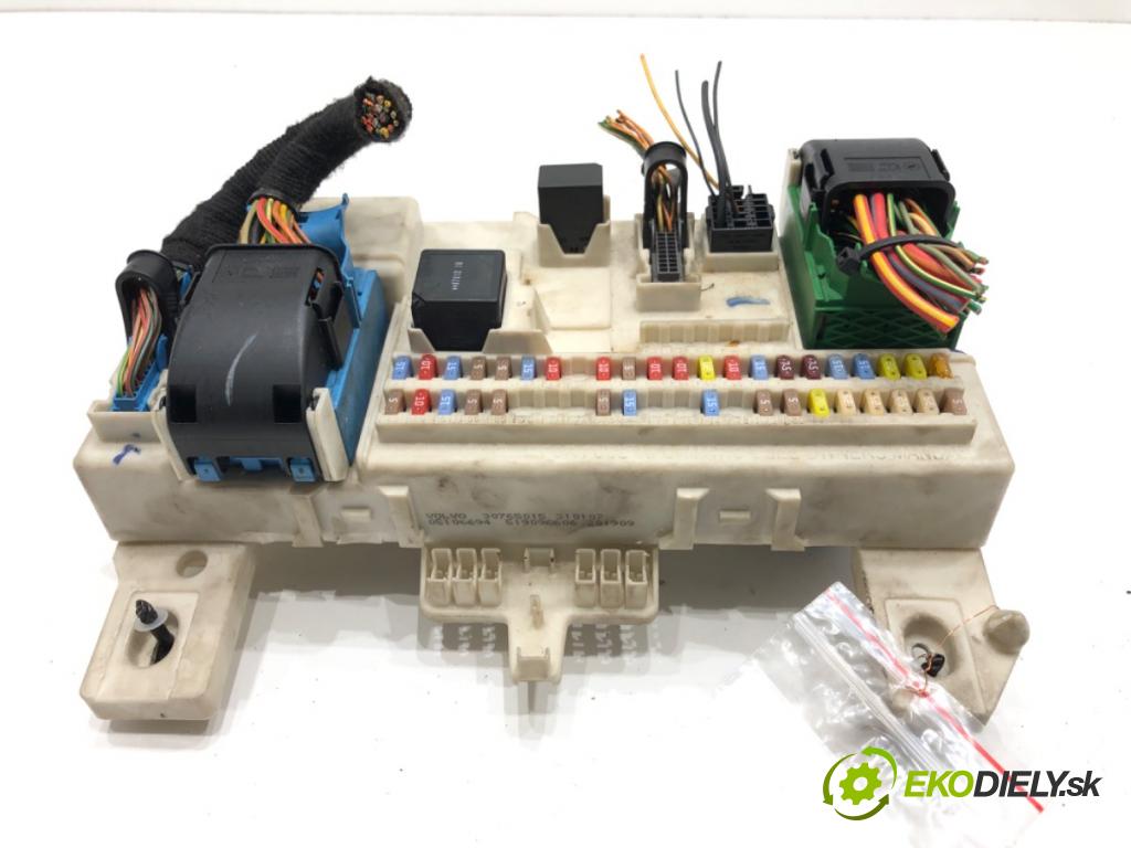 VOLVO V50 (545) 2003 - 2012    2.0 D 100 kW [136 KM] olej napędowy 2004 - 2010  modul BSI 30765015 (Pojistkové skříňky)