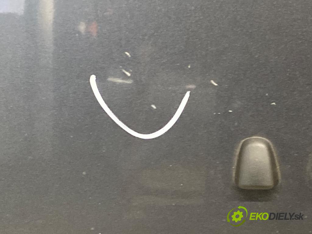 VOLVO V50 (545) 2003 - 2012    2.0 D 100 kW [136 KM] olej napędowy 2004 - 2010  kapota  (Kapoty)