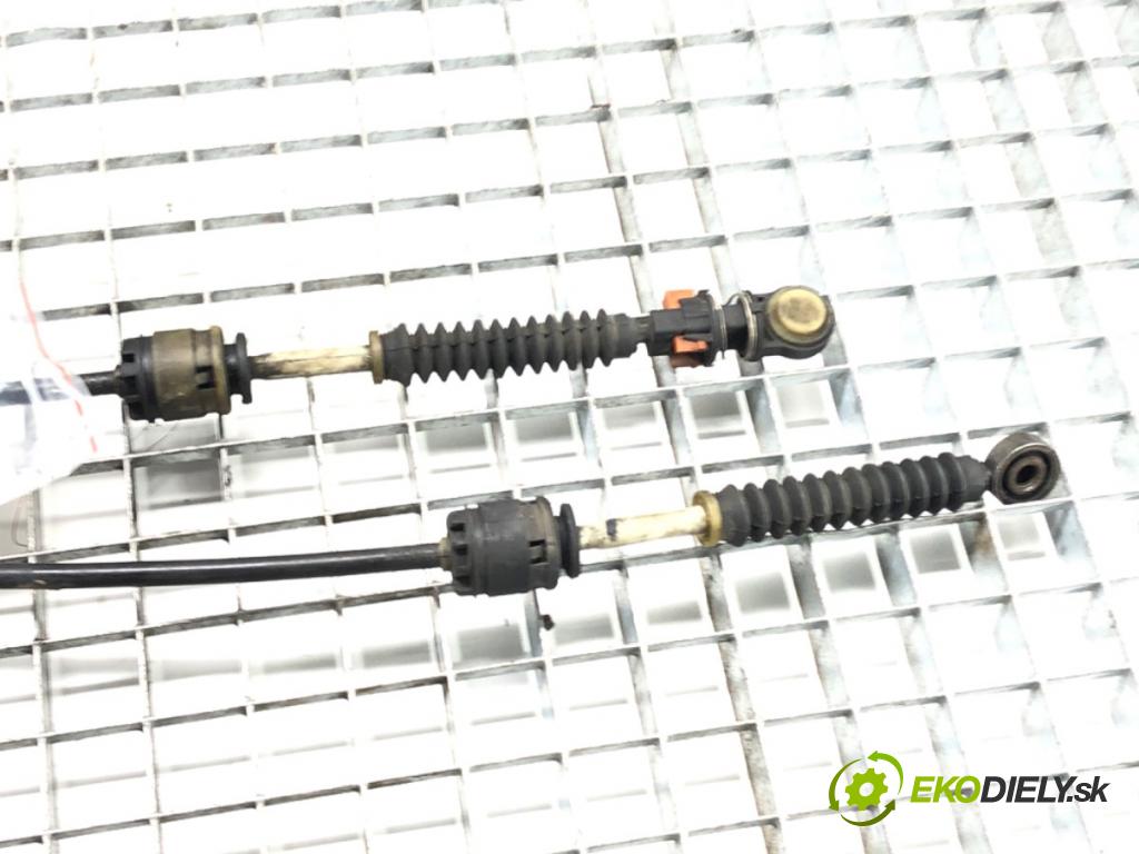 VOLVO V50 (545) 2003 - 2012    2.0 D 100 kW [136 KM] olej napędowy 2004 - 2010  Kulisa 30759150 (Rýchlostné páky / kulisy)